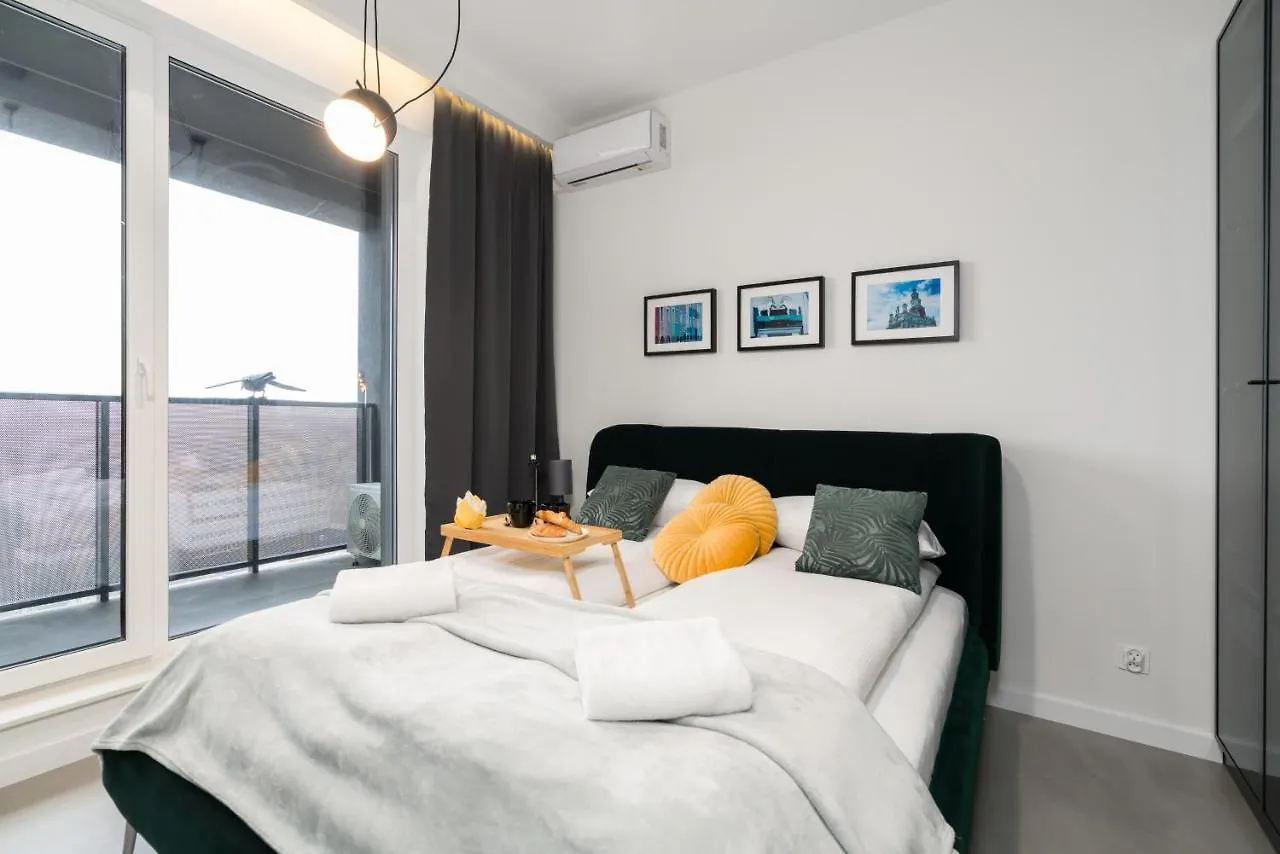 Daire Widokowy Apartament Wojciechowskiego Parking I Loggia By Renters Prestige Poznan