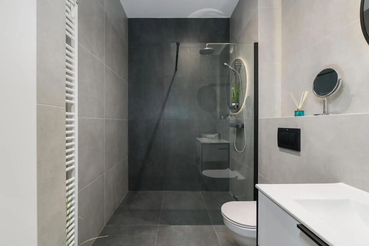 Daire Widokowy Apartament Wojciechowskiego Parking I Loggia By Renters Prestige Poznan Polonya