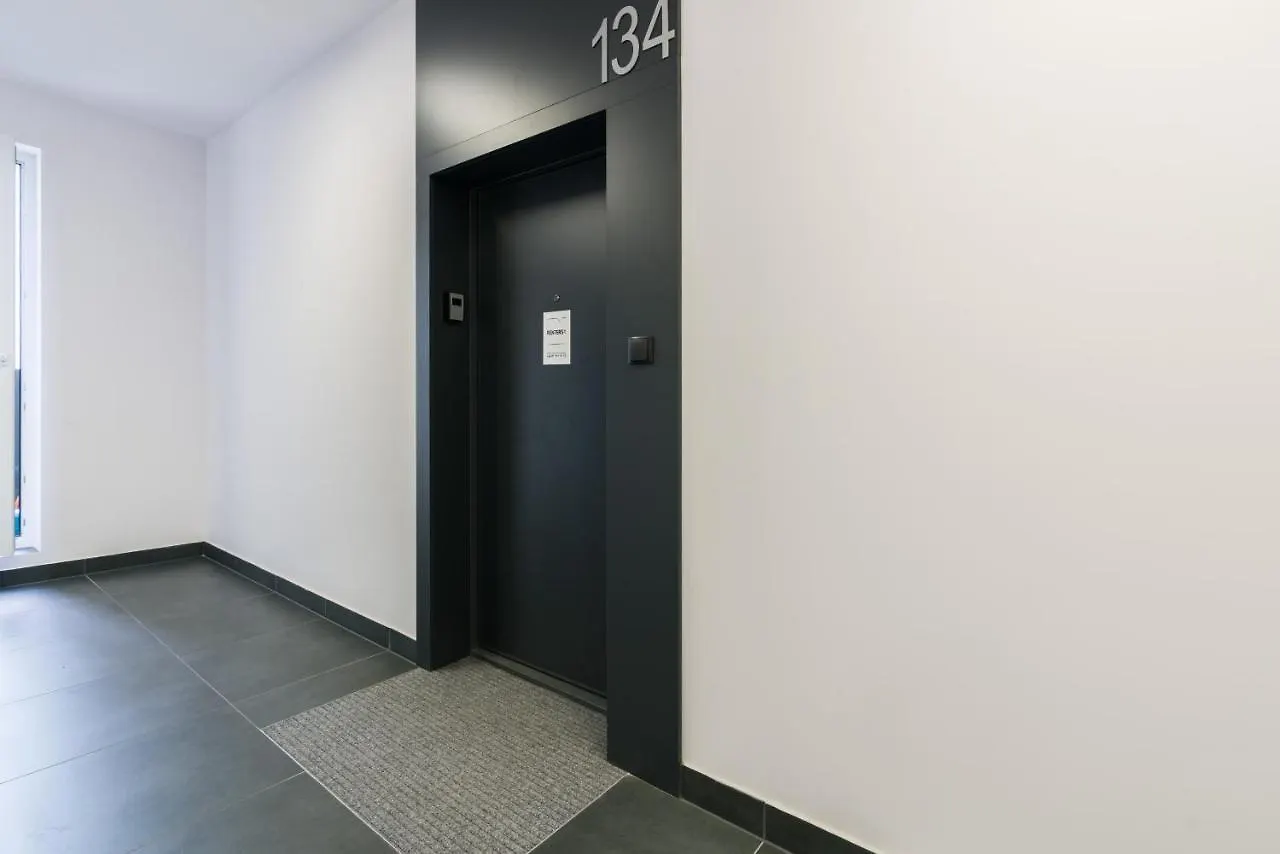 Widokowy Apartament Wojciechowskiego Parking I Loggia By Renters Prestige Poznan Daire